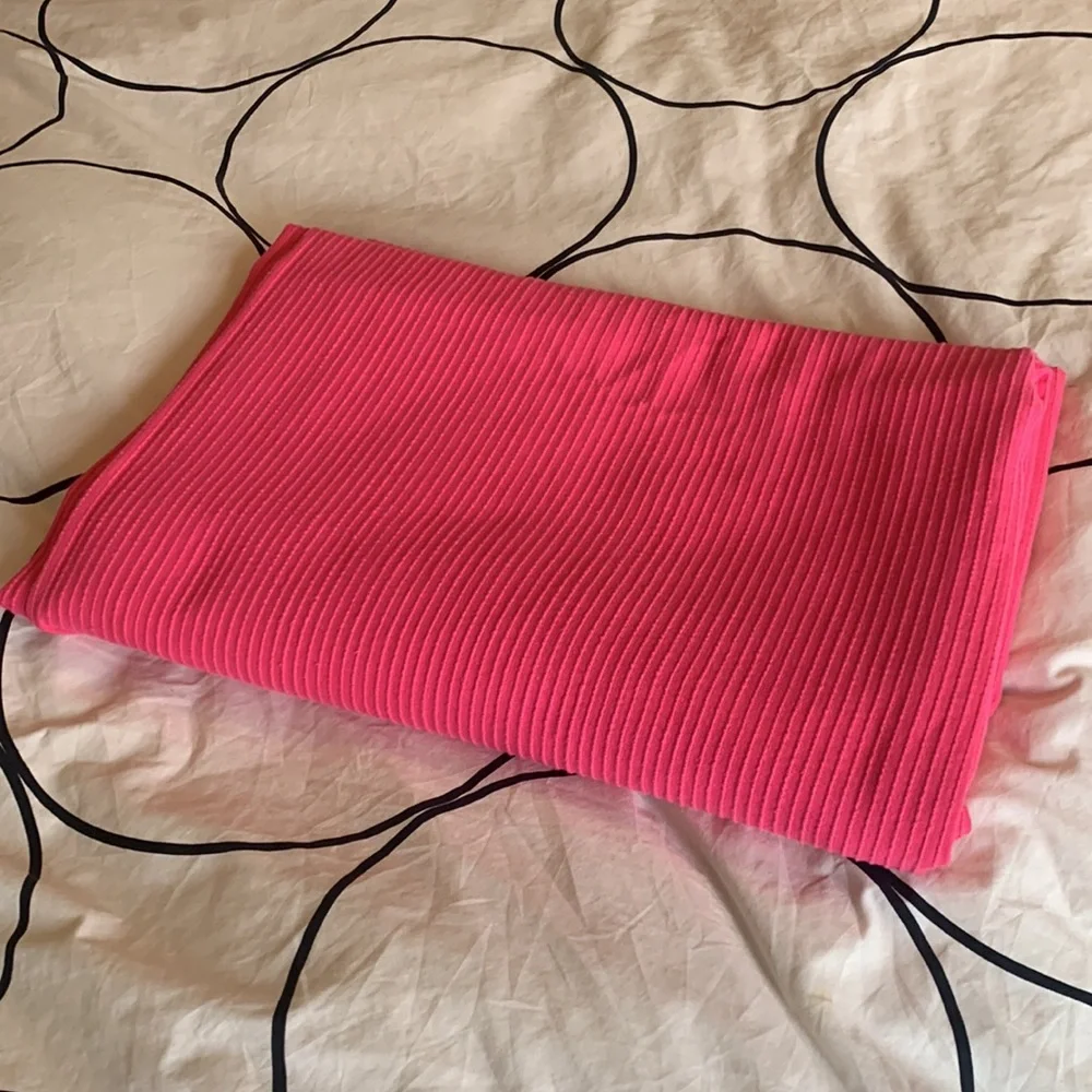 Vintage Bates prime rib hot pink /Barbie pink twin cotton bed spread / coverlet